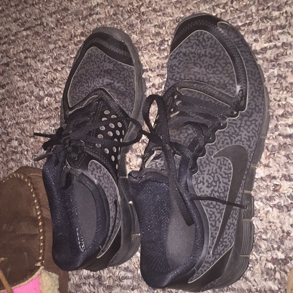 Nike free 5.0 all black